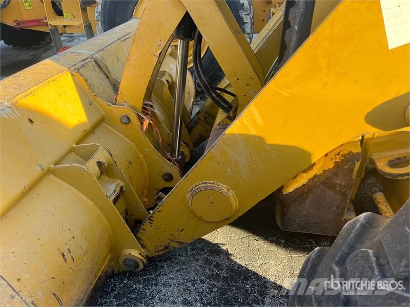 CAT 416F Rovokopači
