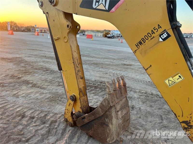 CAT 416F2 لوادر ذات جرافات عكسية