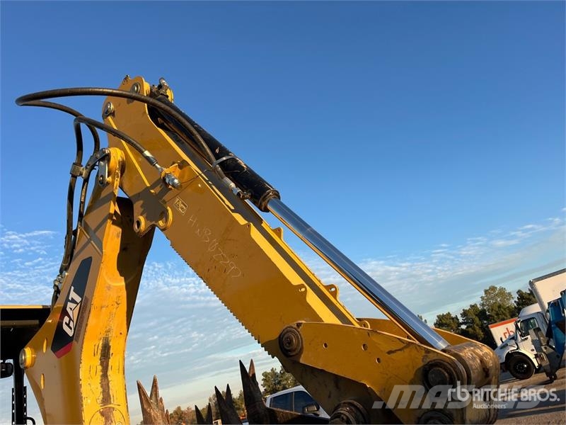 CAT 416F2 لوادر ذات جرافات عكسية