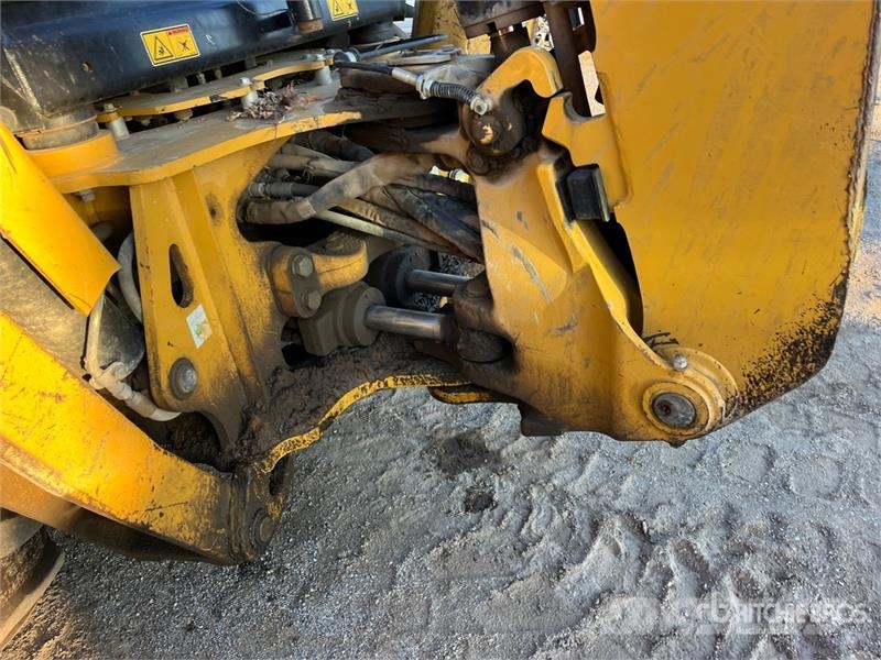 CAT 416F2 لوادر ذات جرافات عكسية