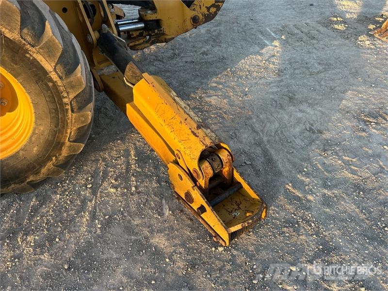 CAT 416F2 لوادر ذات جرافات عكسية