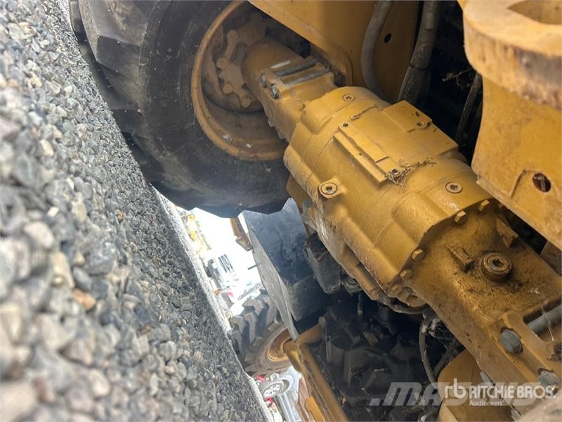 CAT 416F2 Kotrórakodók