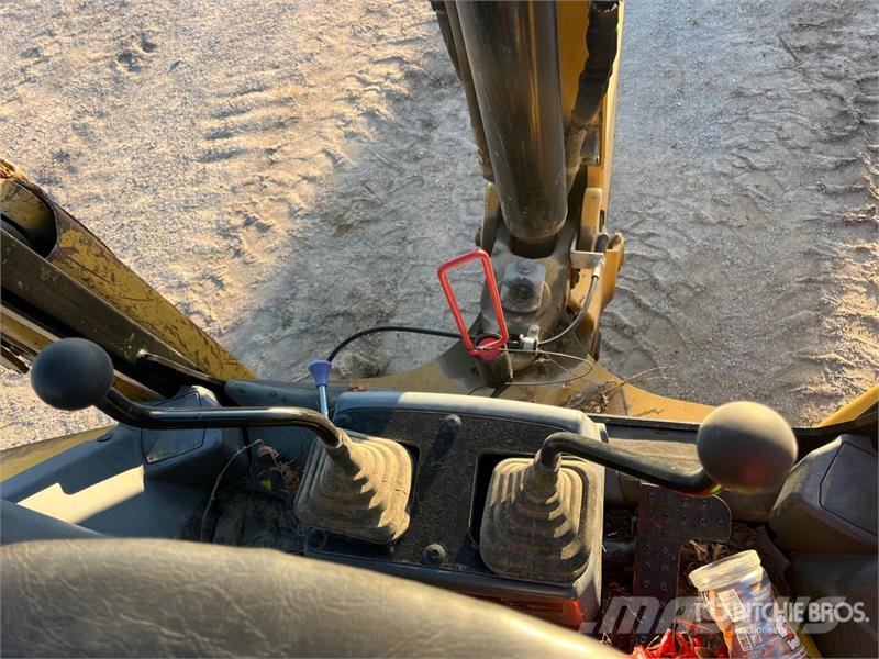CAT 416F2 لوادر ذات جرافات عكسية