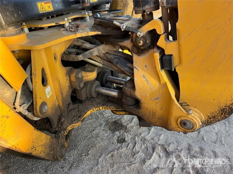 CAT 416F2 لوادر ذات جرافات عكسية