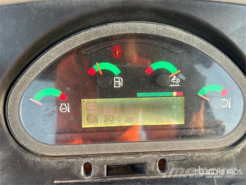CAT 416F2 لوادر ذات جرافات عكسية