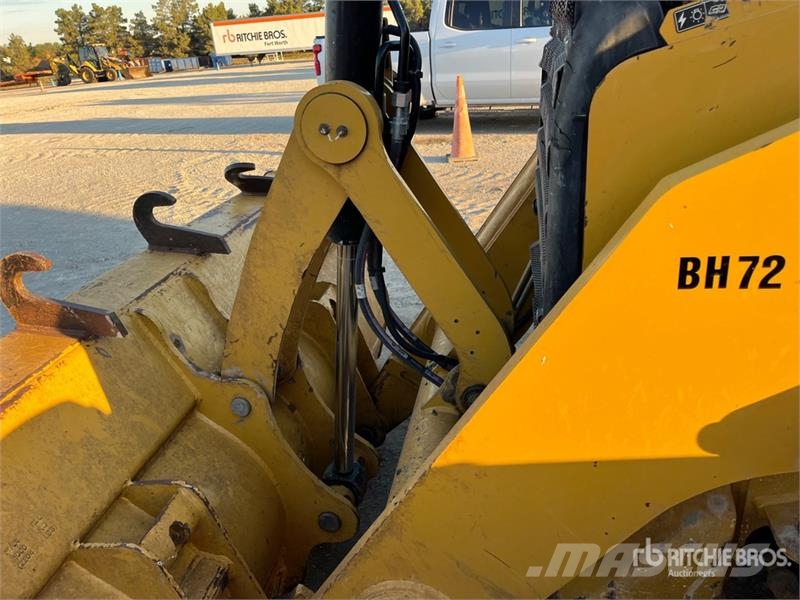 CAT 416F2 لوادر ذات جرافات عكسية