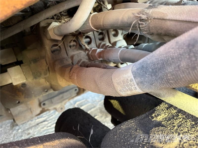 CAT 416F2 لوادر ذات جرافات عكسية