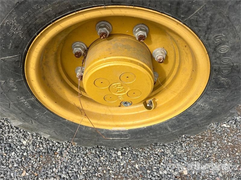 CAT 416F2 Kotrórakodók