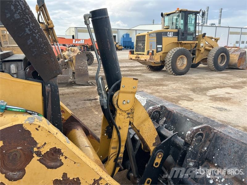 CAT 420E Backhoe loaders