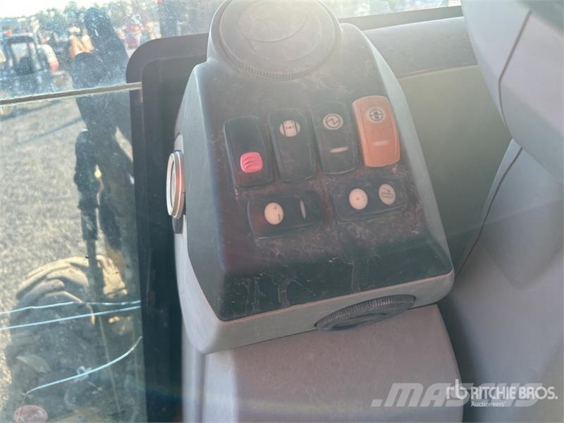 CAT 420E IT 反鏟裝載機