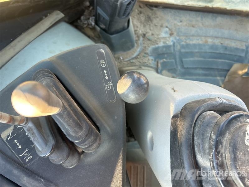 CAT 420E IT 反鏟裝載機