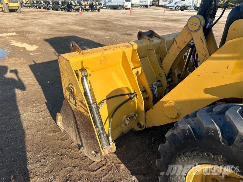 CAT 420F Kotrórakodók