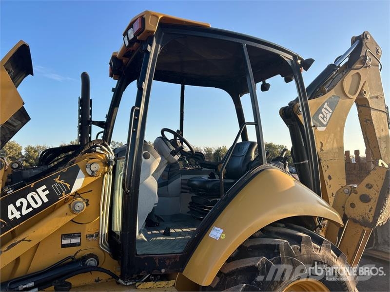 CAT 420F IT 4x4 Backhoe Loader Kotrórakodók