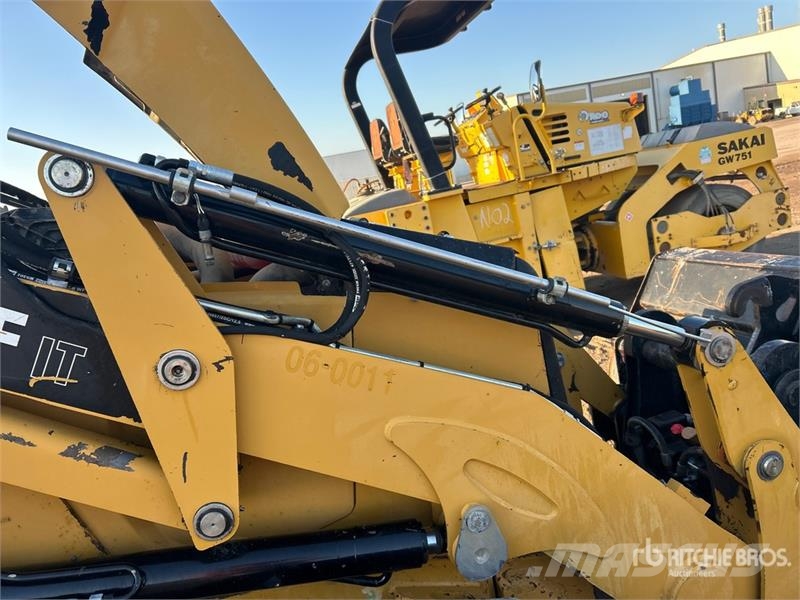 CAT 420F IT 4x4 Backhoe Loader Kotrórakodók