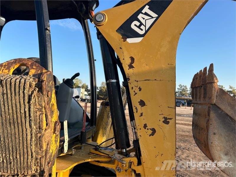 CAT 420F IT 4x4 Backhoe Loader Kotrórakodók
