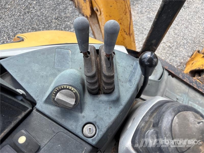 CAT 420F IT 4x4 Backhoe Loader Backhoe