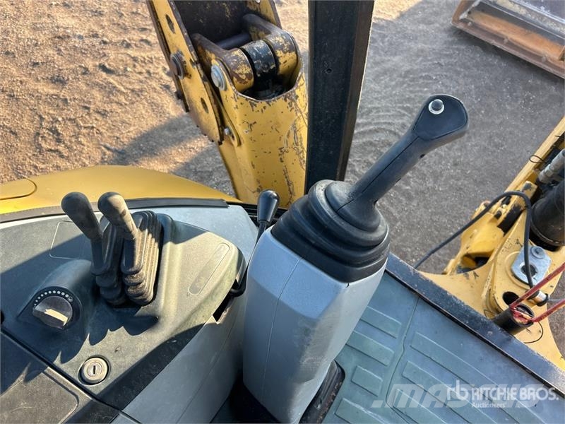 CAT 420F IT 4x4 Backhoe Loader Kotrórakodók