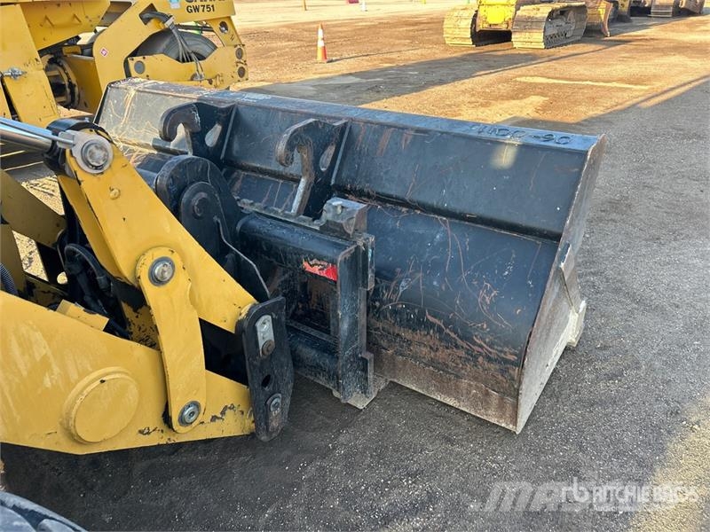 CAT 420F IT 4x4 Backhoe Loader Kotrórakodók