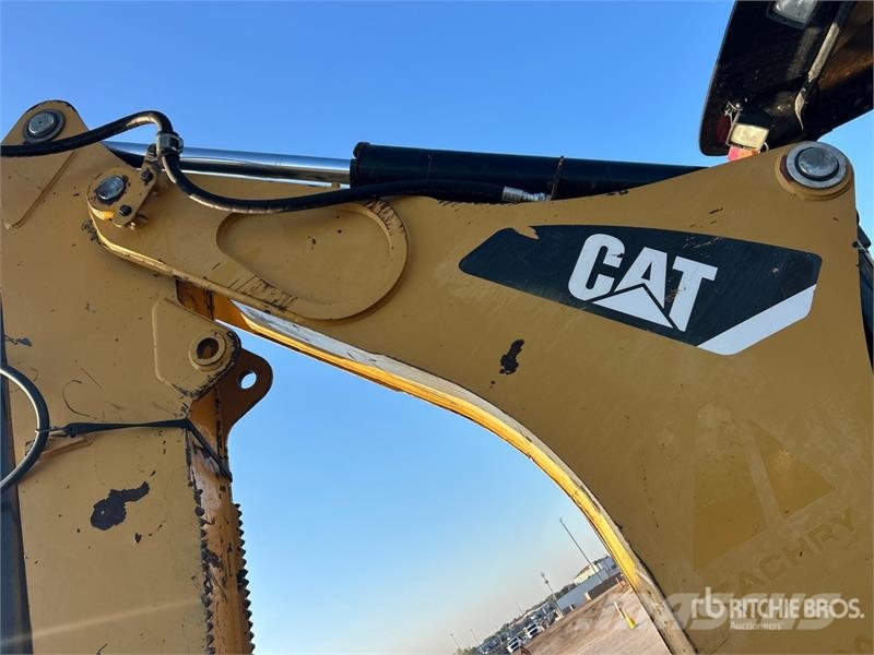 CAT 420F IT 4x4 Backhoe Loader Kotrórakodók