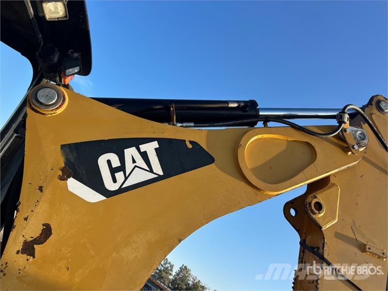 CAT 420F IT 4x4 Backhoe Loader Kotrórakodók