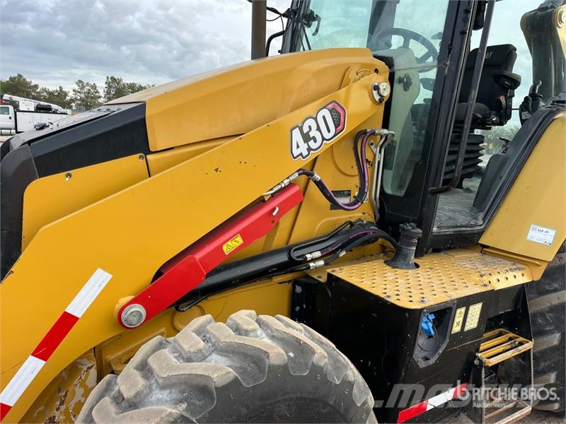 CAT 430 Retroescavadeiras