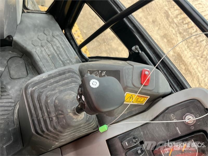 CAT 430 Retroescavadeiras