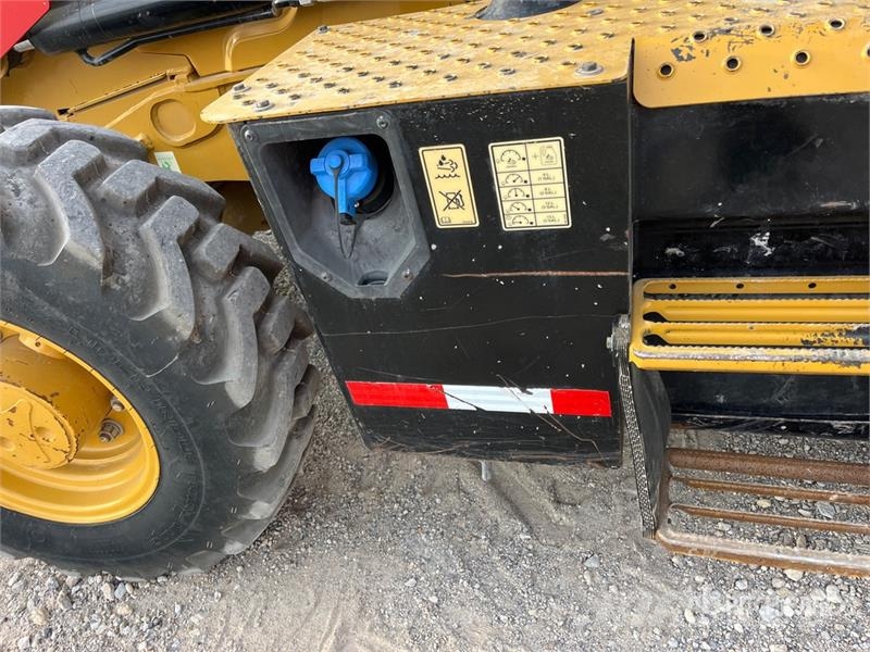 CAT 430 Retroescavadeiras