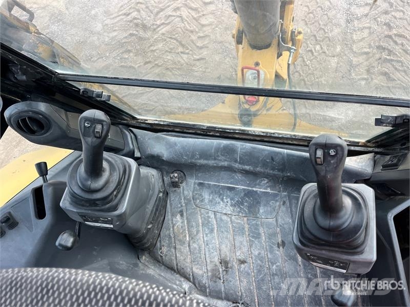 CAT 430 Retroescavadeiras