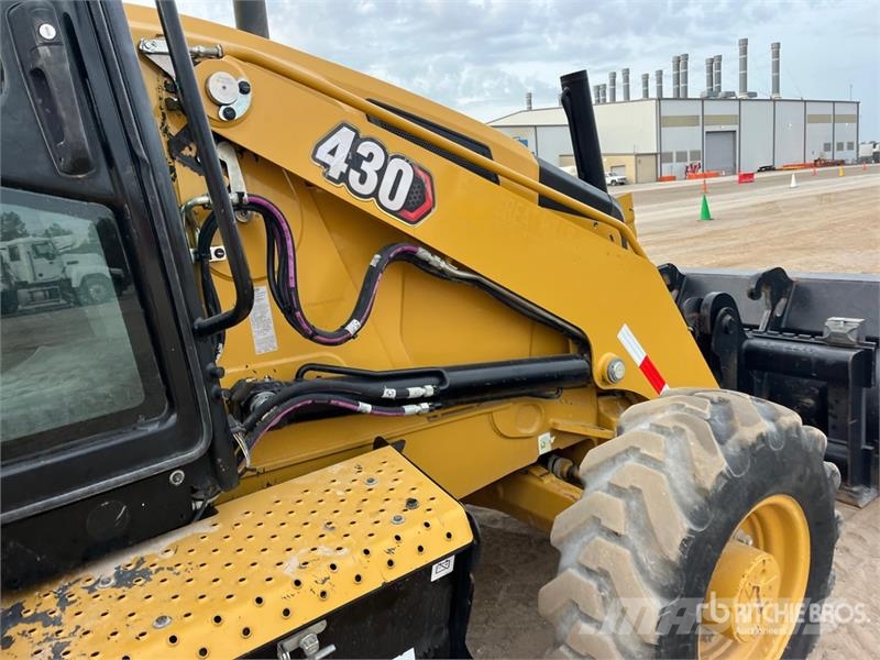 CAT 430 Retroescavadeiras