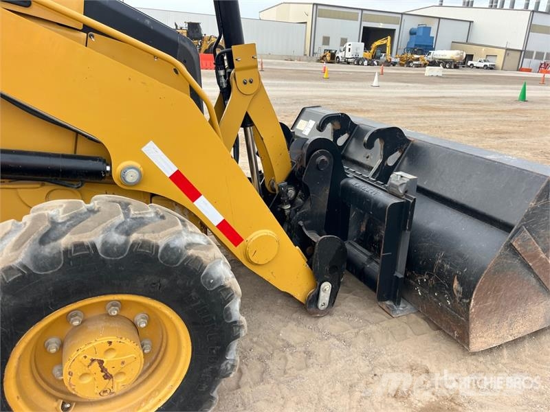 CAT 430 Retroescavadeiras