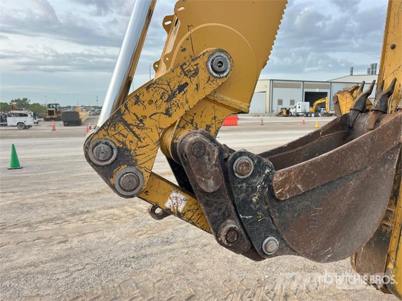 CAT 430 Retroescavadeiras
