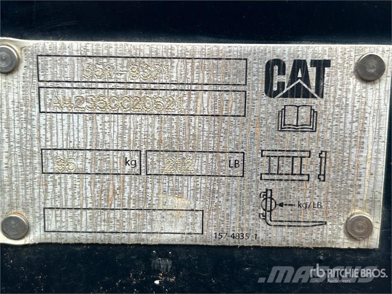 CAT 48 in Skid Steer Forks Vilice
