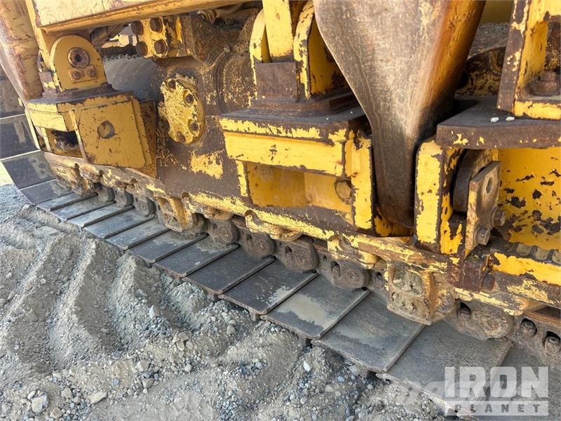CAT 583T Csőfektető dózerek