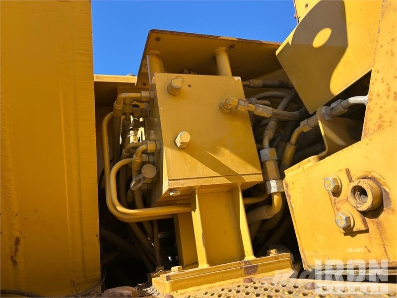 CAT 583T Bulldozers assentadores de tubos