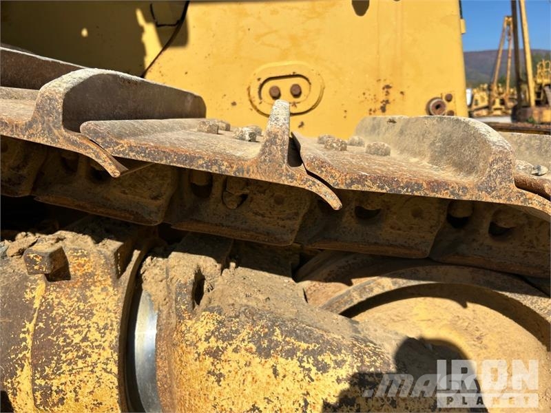 CAT 583T Csőfektető dózerek