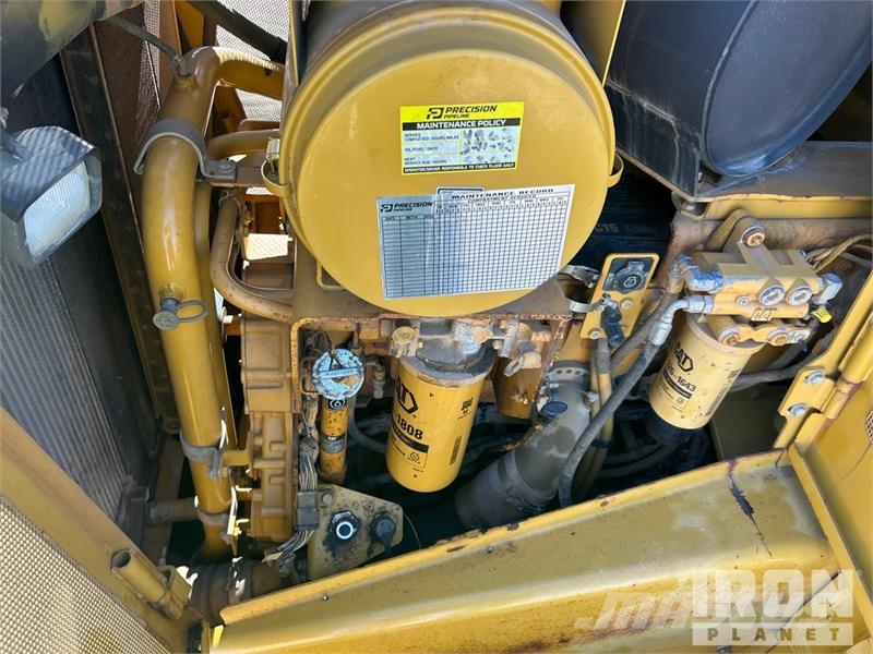 CAT 583T Csőfektető dózerek