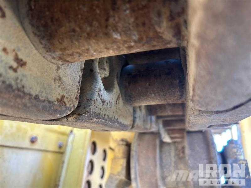 CAT 583T Csőfektető dózerek