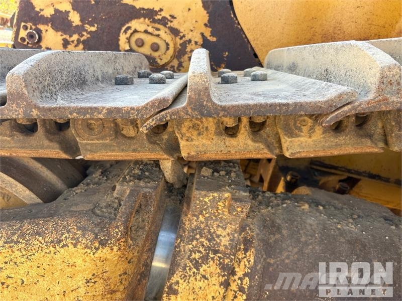 CAT 583T Csőfektető dózerek