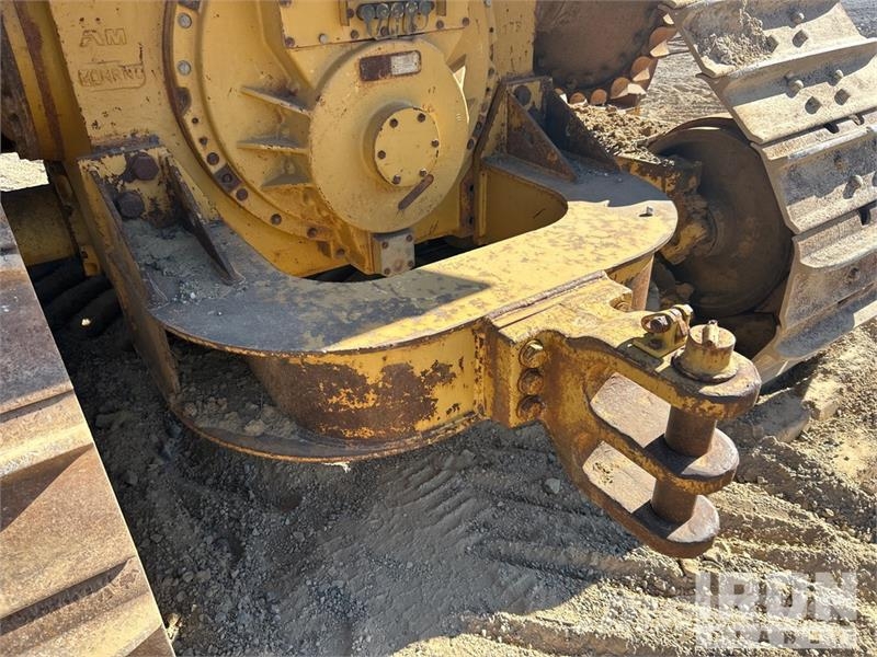CAT 583T Csőfektető dózerek