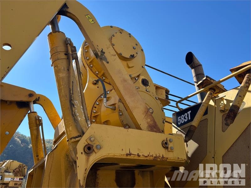 CAT 583T Bulldozers assentadores de tubos