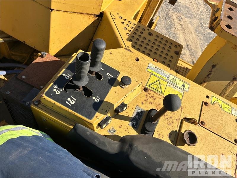 CAT 583T Bulldozers assentadores de tubos