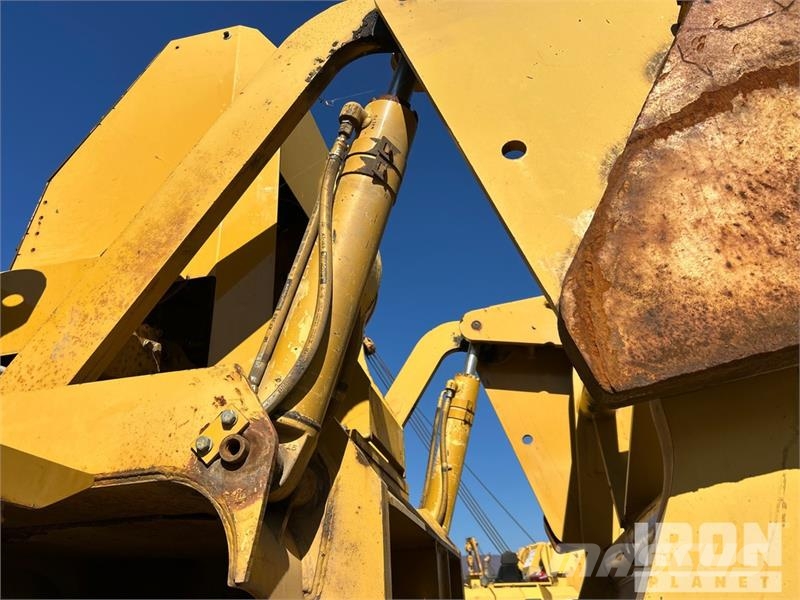 CAT 583T Bulldozers assentadores de tubos