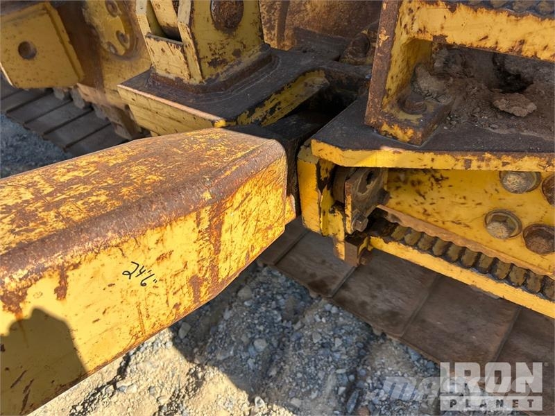 CAT 583T Bulldozers assentadores de tubos