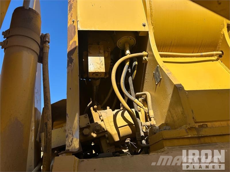 CAT 583T Csőfektető dózerek