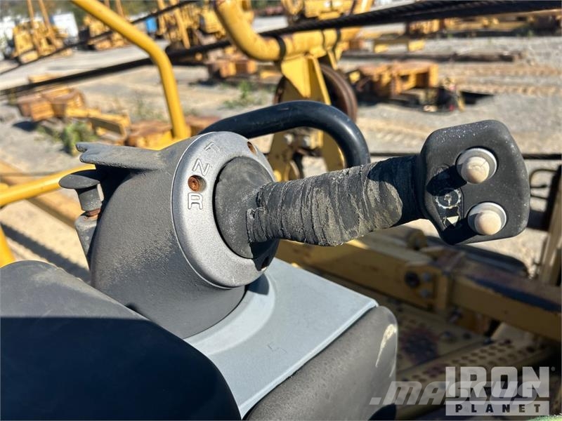 CAT 583T Csőfektető dózerek