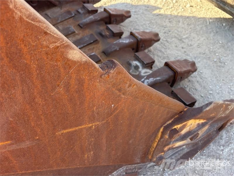 CAT 60 in Digging Excavator Bucket Kopad