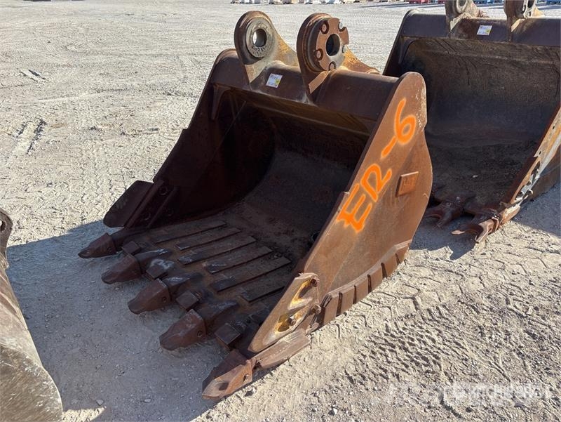 CAT 60 in Digging Excavator Bucket Kopad