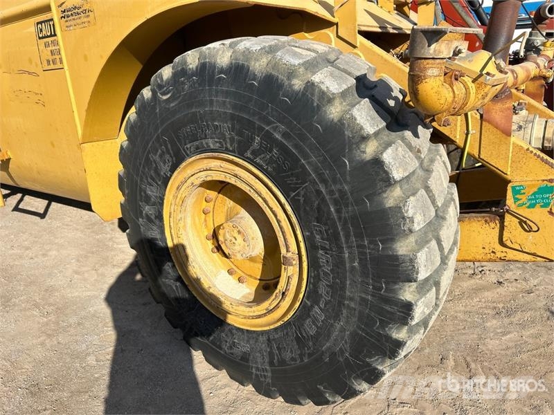 CAT 613C 4500 gal 4x4 Water Wagon 水車