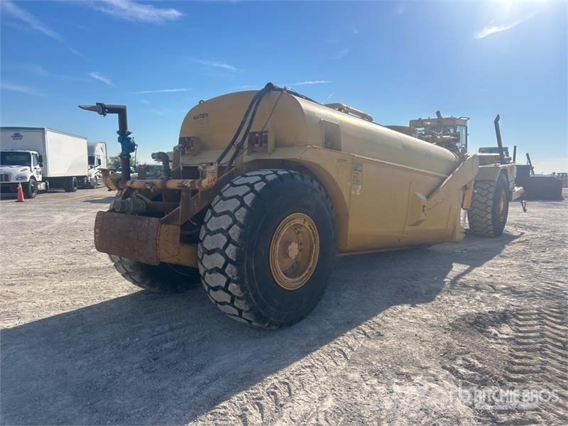 CAT 613C 4500 gal 4x4 Water Wagon 水車