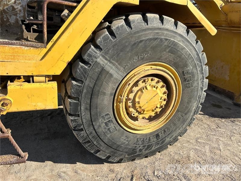 CAT 613C 4500 gal 4x4 Water Wagon 水車